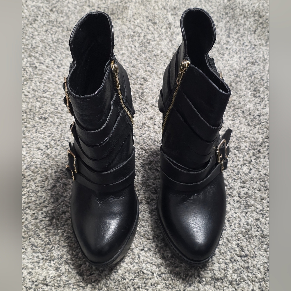 Steve Madden Genuine Leather Boots with Gold Buckle Detail And Side Zipper - Picture 4 of 13
